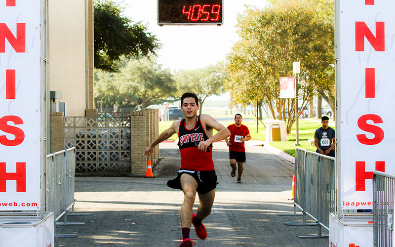 Turkey Trot Finish Line